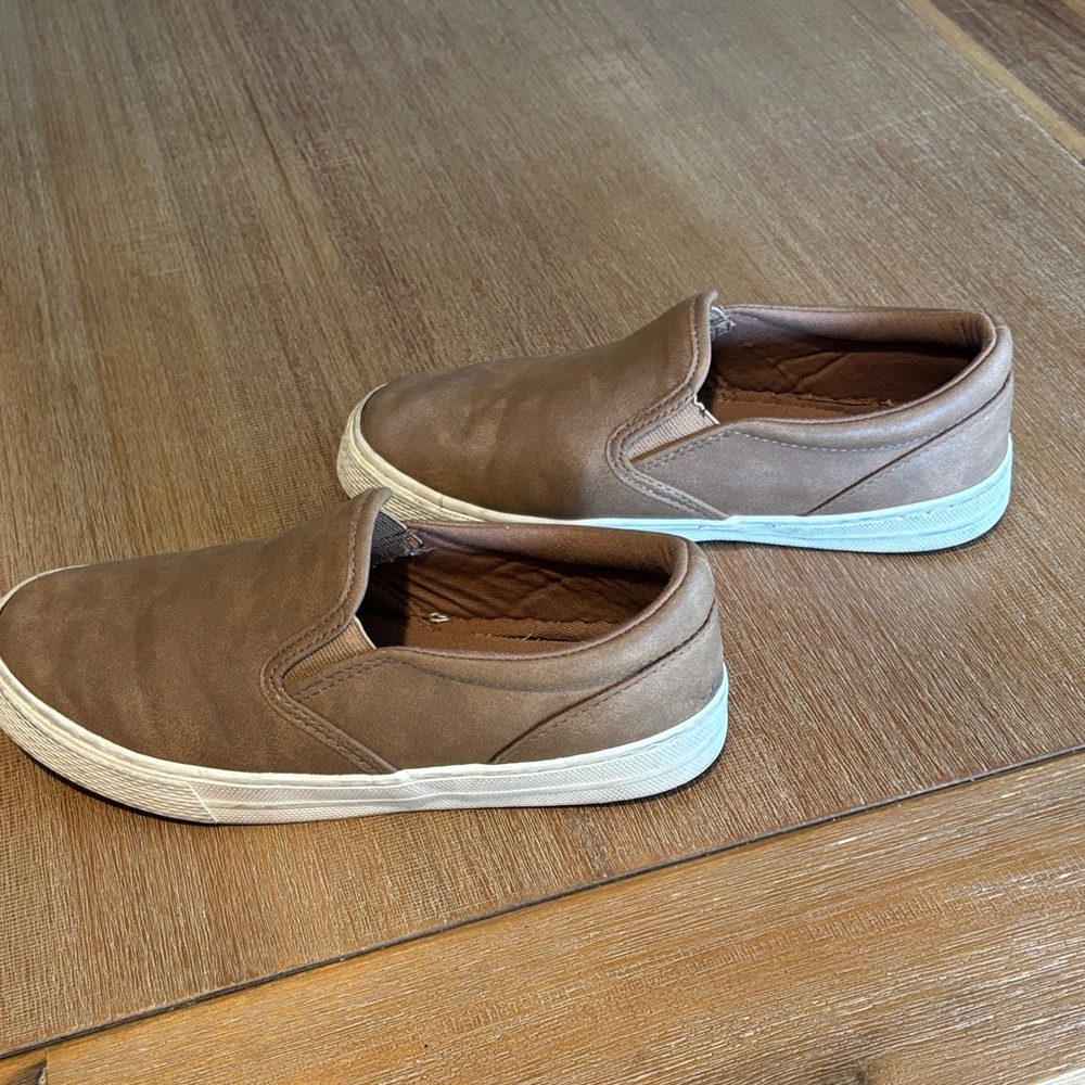 Casual Brown Boys Slip-On Shoes 3Y